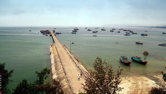 Cầu cảng Cô Tô